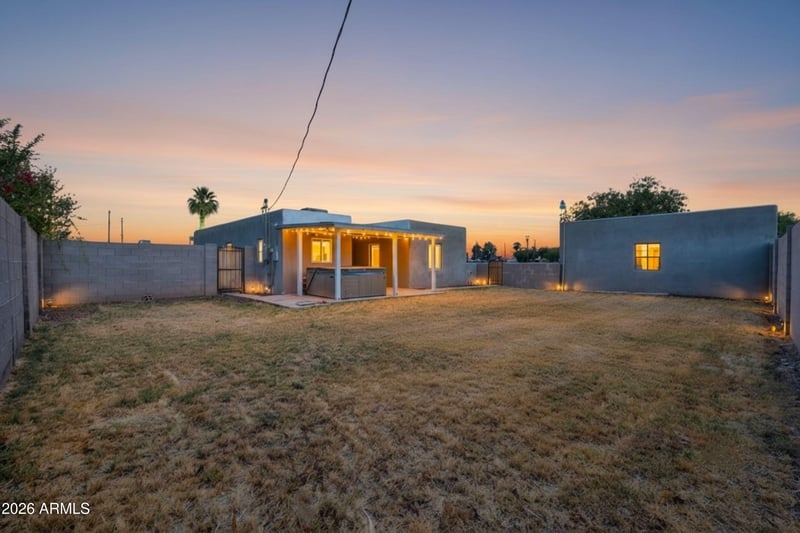 3301 W Lynwood St, Phoenix, AZ 85009