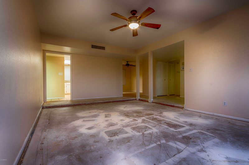 3301 W Mountain View Rd, Phoenix, AZ 85051