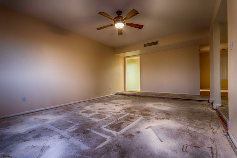 3301 W Mountain View Rd, Phoenix, AZ 85051