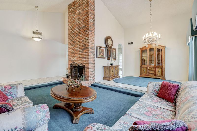3301 W Phelps Rd, Phoenix, AZ 85053