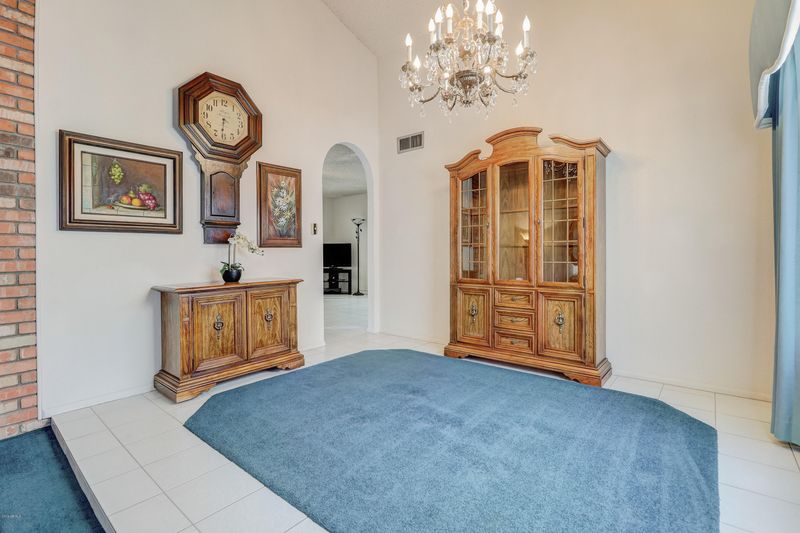 3301 W Phelps Rd, Phoenix, AZ 85053