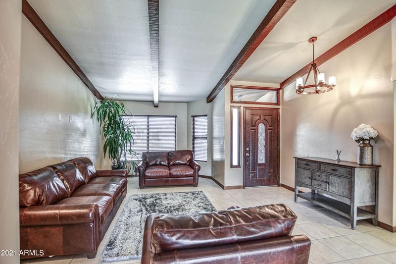 3301 W Renee Dr, Phoenix, AZ 85027