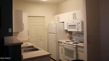 3302 7th St #111, Phoenix, AZ 85014