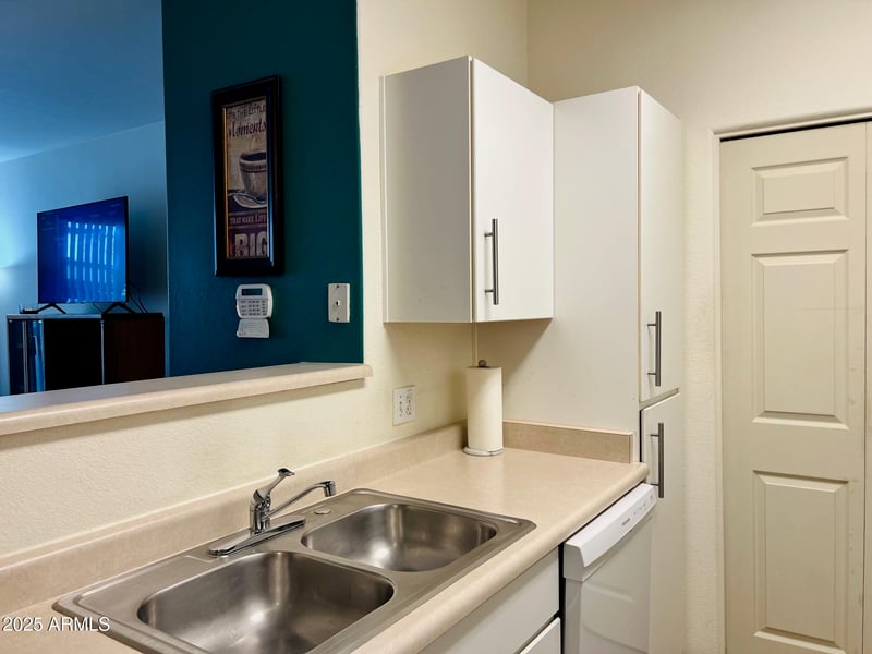 3302 7th St #111, Phoenix, AZ 85014