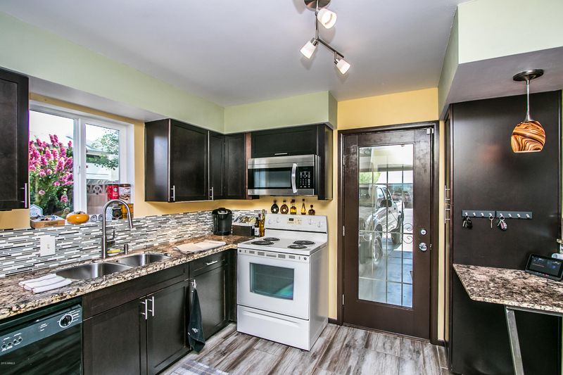 3302 E Pinchot Ave #7, Phoenix, AZ 85018