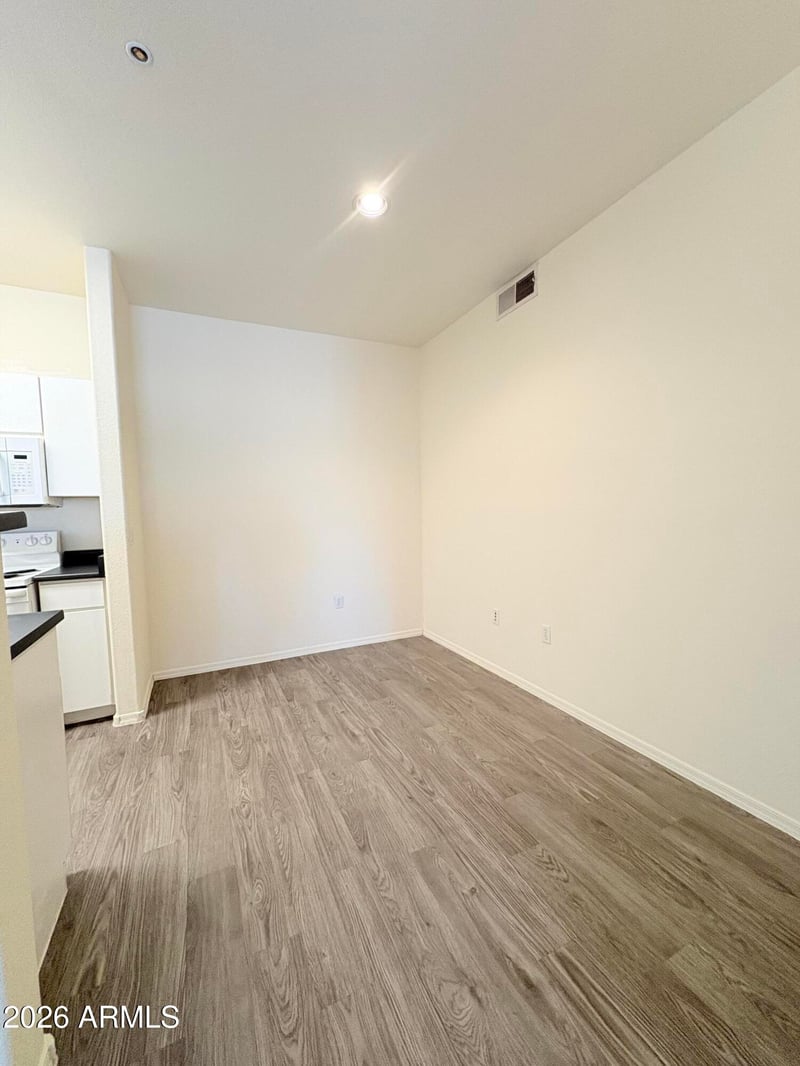 3302 N 7th St #105, Phoenix, AZ 85014