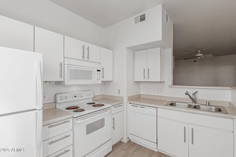 3302 7th St #137, Phoenix, AZ 85014
