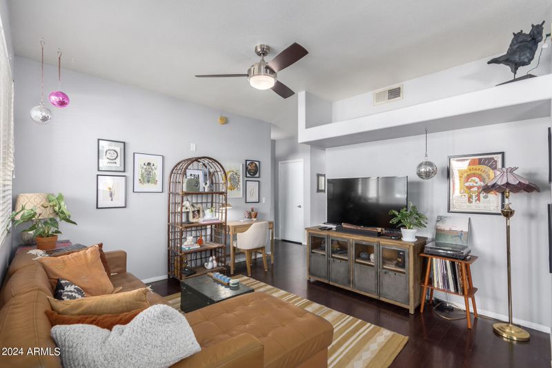 3302 N 7th St #208, Phoenix, AZ 85014