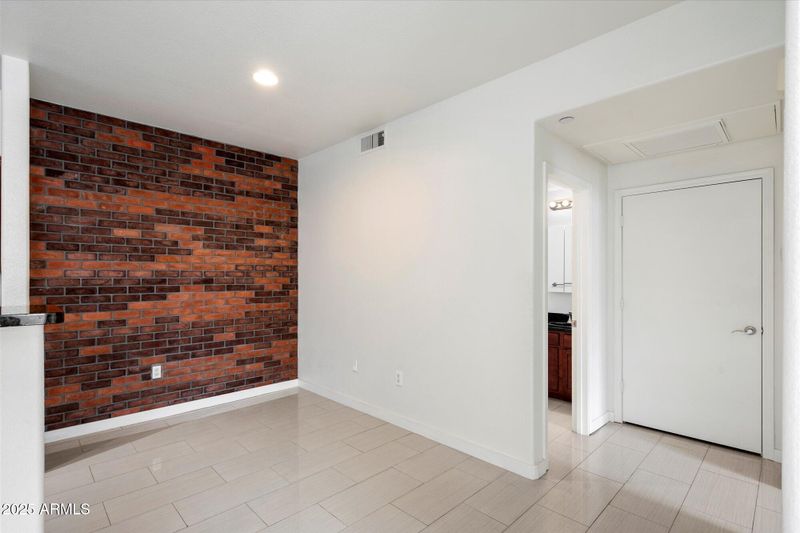 3302 N 7th St #211, Phoenix, AZ 85014