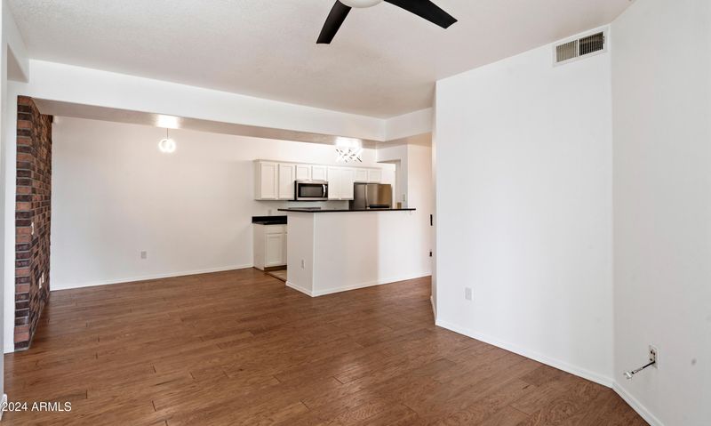 3302 N 7th St #212, Phoenix, AZ 85014