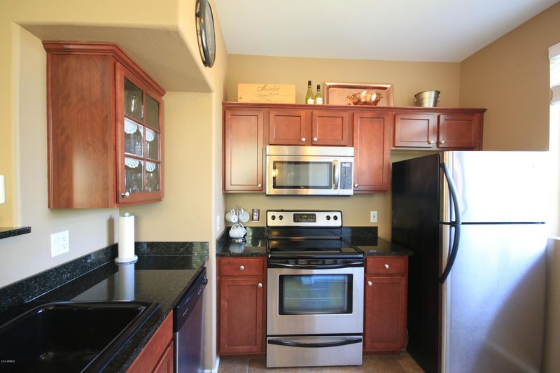 3302 N 7th St #214, Phoenix, AZ 85014