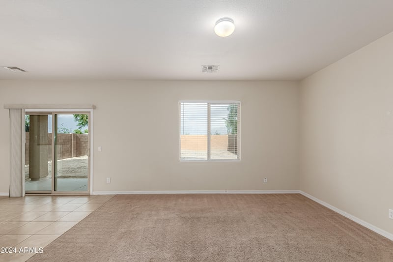 33025 Mildred Ln, San Tan Valley, AZ 85144