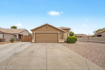 3303 Woodside Way, Gilbert, AZ 85297