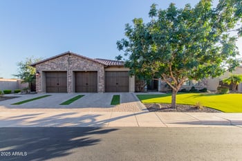 3305 Kenwood St, Mesa, AZ 85213