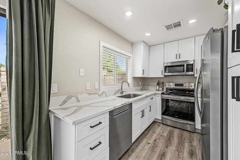 3306 S Parkside Dr, Tempe, AZ 85282