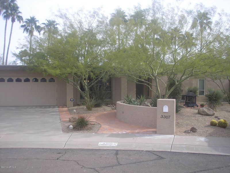 3307 E Malapai Dr, Phoenix, AZ 85028