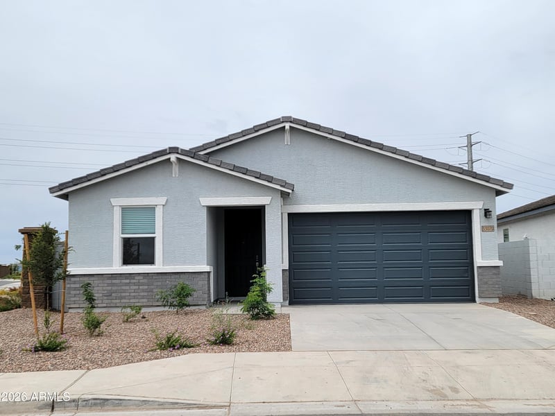 33070 Noir Dr, San Tan Valley, AZ 85143
