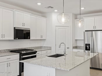 33077 Noir Dr, San Tan Valley, AZ 85143