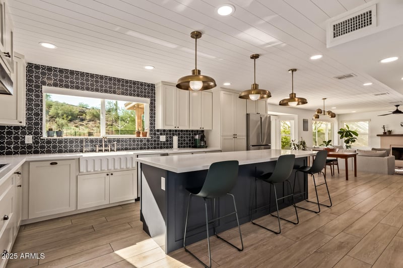 3309 Desert Trumpet Rd, Phoenix, AZ 85044