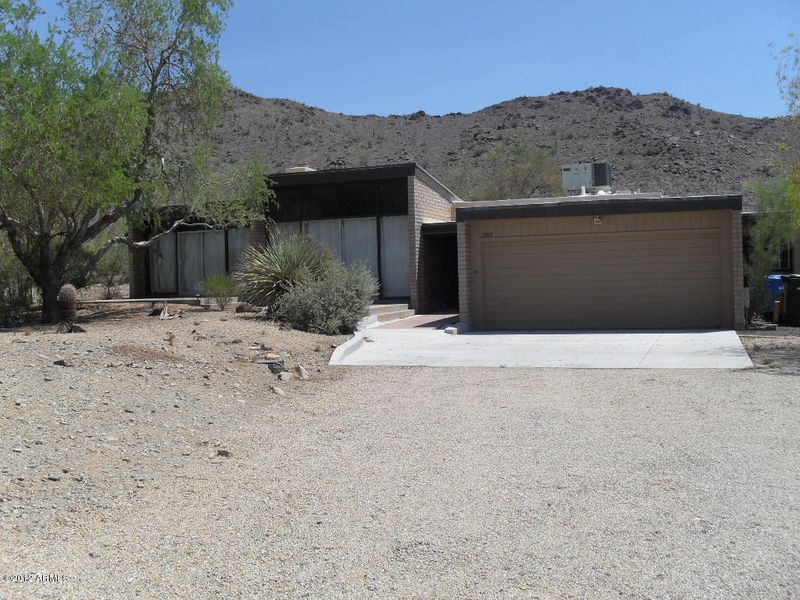 3309 E Desert Ln, Phoenix, AZ 85042