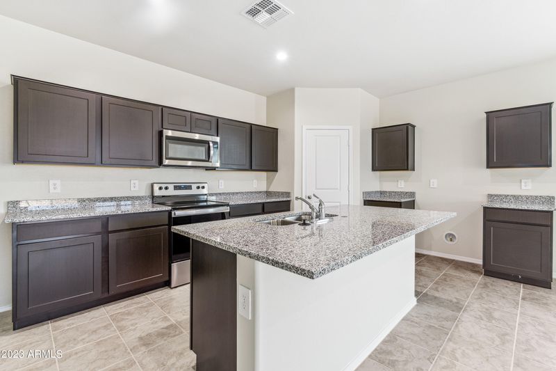 3309 W Shanley Ave, Apache Junction, AZ 85120