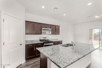 331 Mammoth Cave Dr, San Tan Valley, AZ 85140