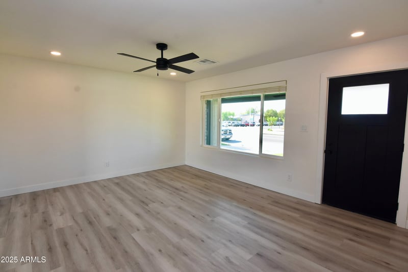 3310 Sweetwater Ave, Phoenix, AZ 85029
