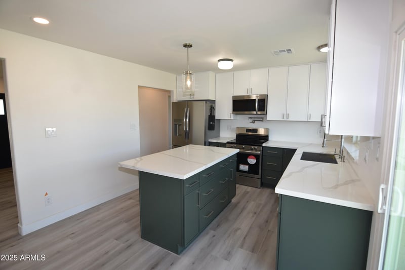 3310 Sweetwater Ave, Phoenix, AZ 85029