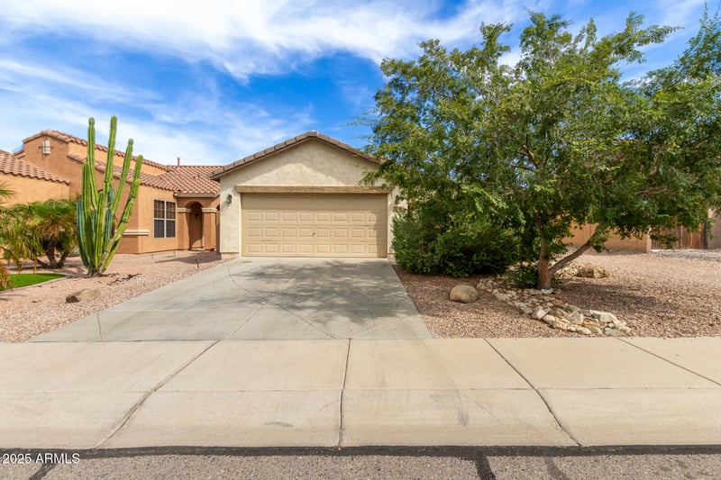 33105 Roadrunner Ln, San Tan Valley, AZ 85144