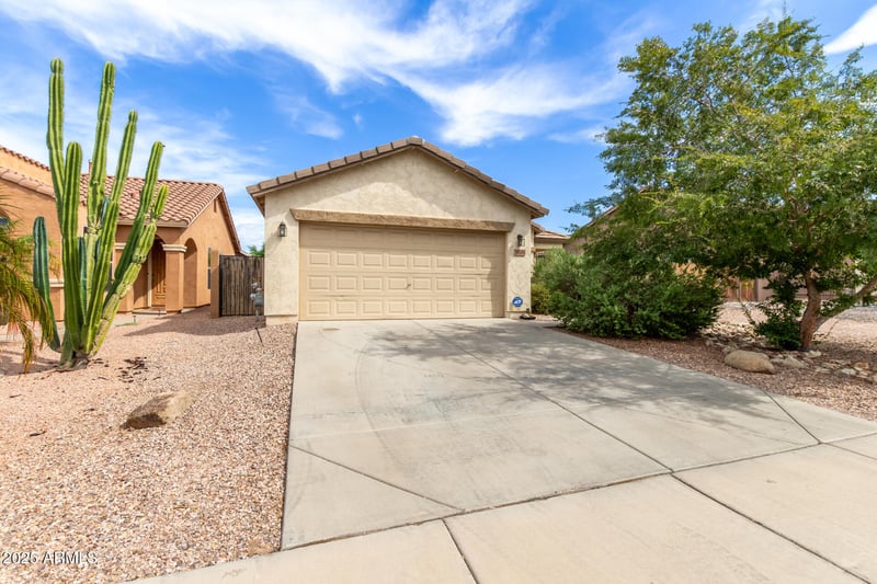 33105 Roadrunner Ln, San Tan Valley, AZ 85144