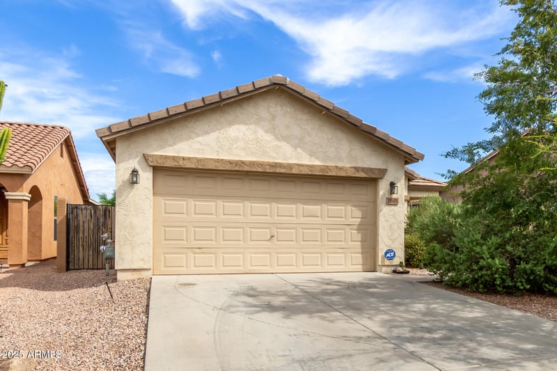 33105 Roadrunner Ln, San Tan Valley, AZ 85144