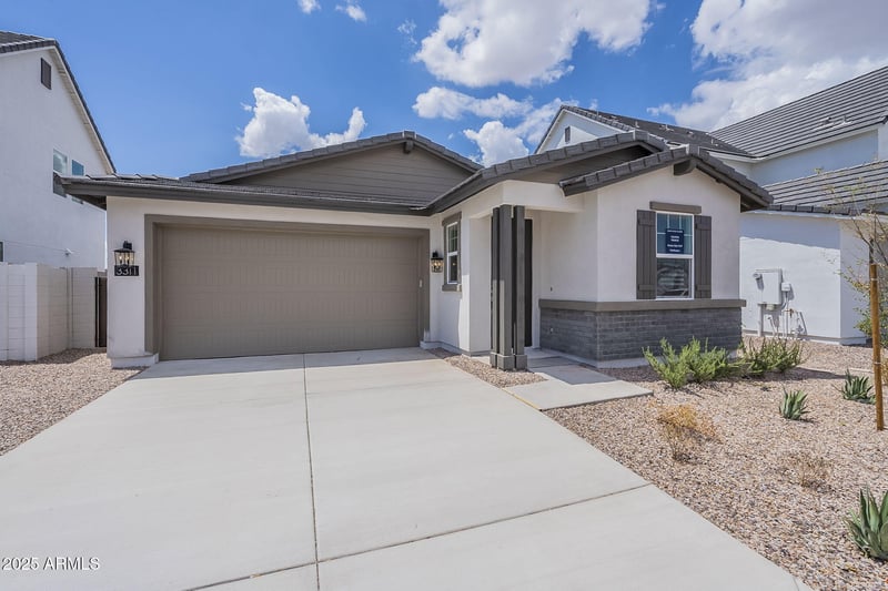 3311 Garnet St, San Tan Valley, AZ 85144