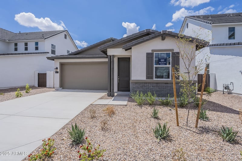 3311 Garnet St, San Tan Valley, AZ 85144