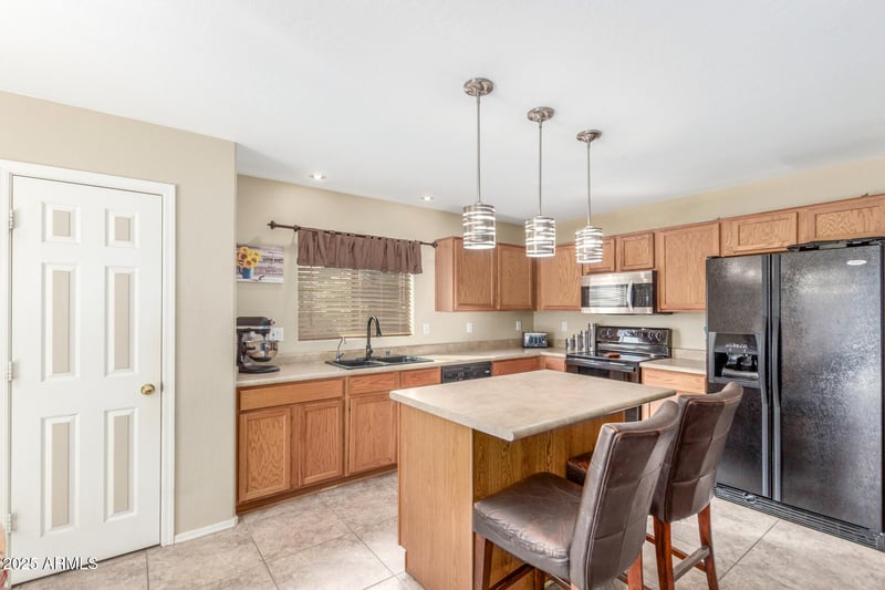 3311 Santa Cruz Ave, San Tan Valley, AZ 85144