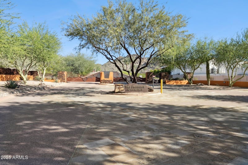 3311 Stella Ln #008, Paradise Valley, AZ 85253