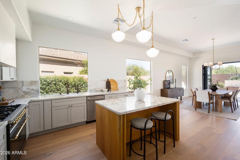 33111 N 71st Way, Scottsdale, AZ 85266