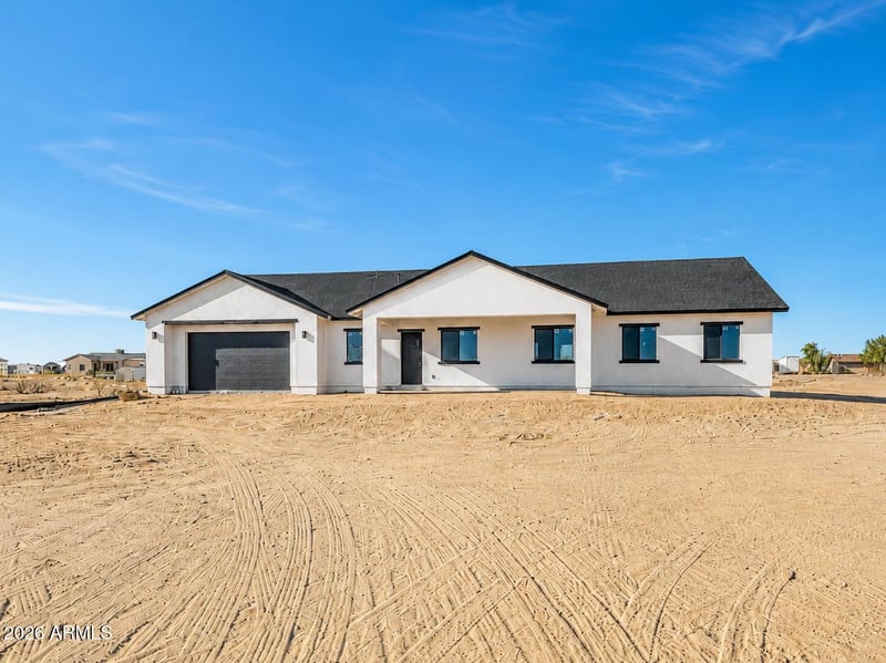 33112 Dobbins Rd, Tonopah, AZ 85354