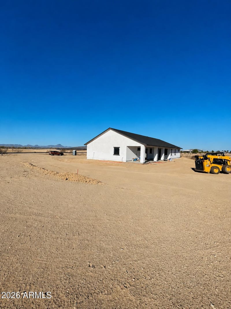 33112 Dobbins Rd, Tonopah, AZ 85354