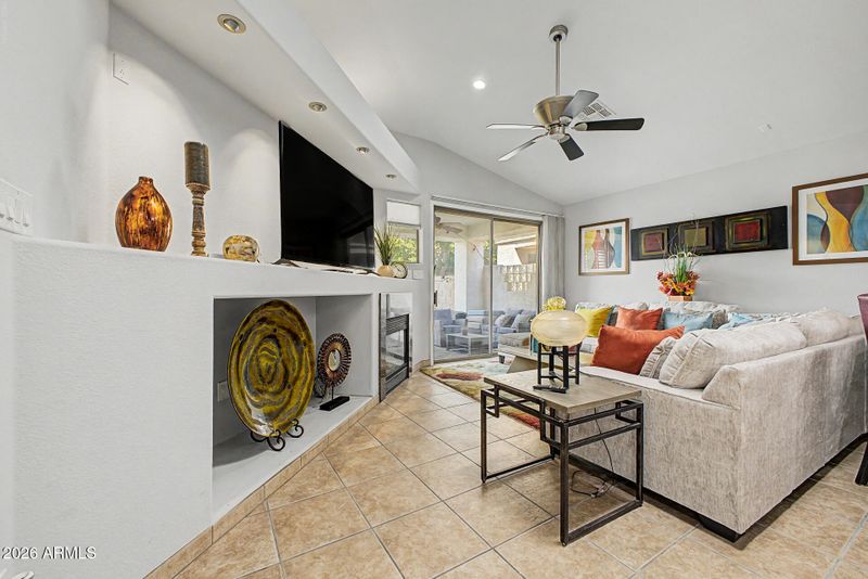 3312 E Maldonado Dr, Phoenix, AZ 85042