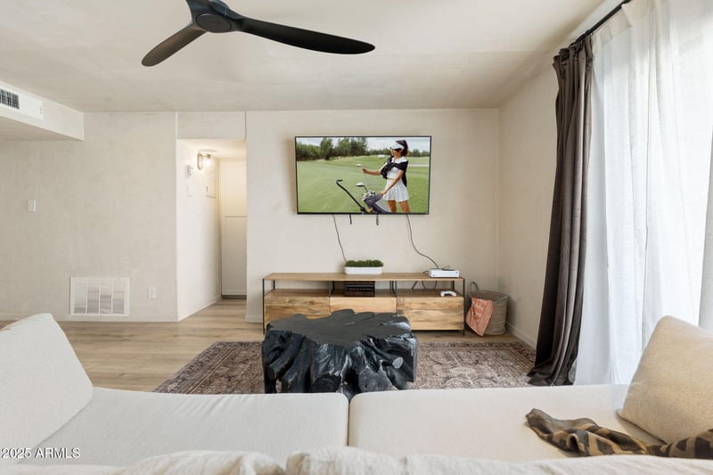 3313 68th St #111, Scottsdale, AZ 85251