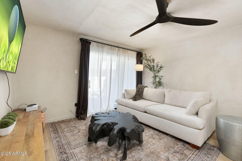 3313 68th St #111, Scottsdale, AZ 85251