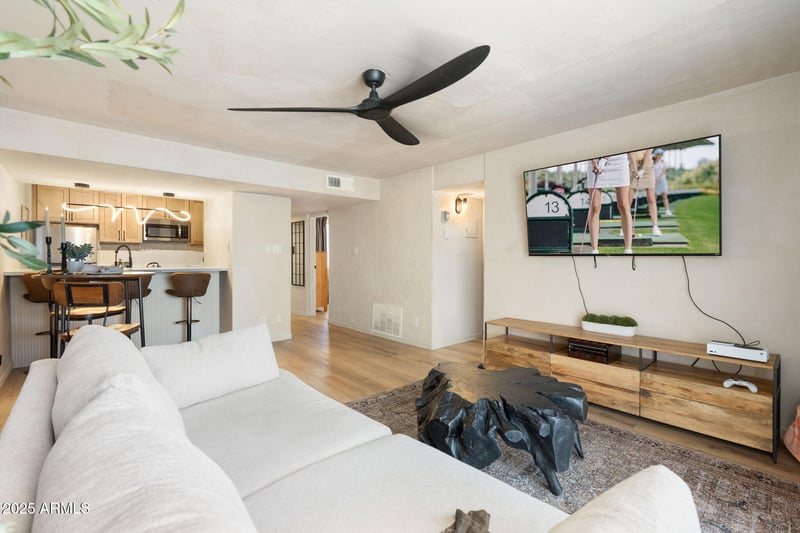 3313 68th St #111, Scottsdale, AZ 85251