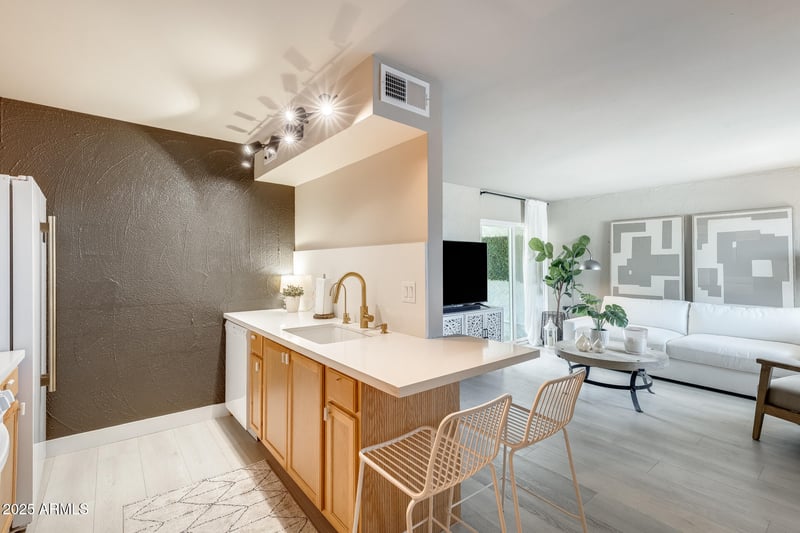3313 68th St #119, Scottsdale, AZ 85251