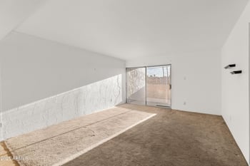 3313 68th St #203, Scottsdale, AZ 85251