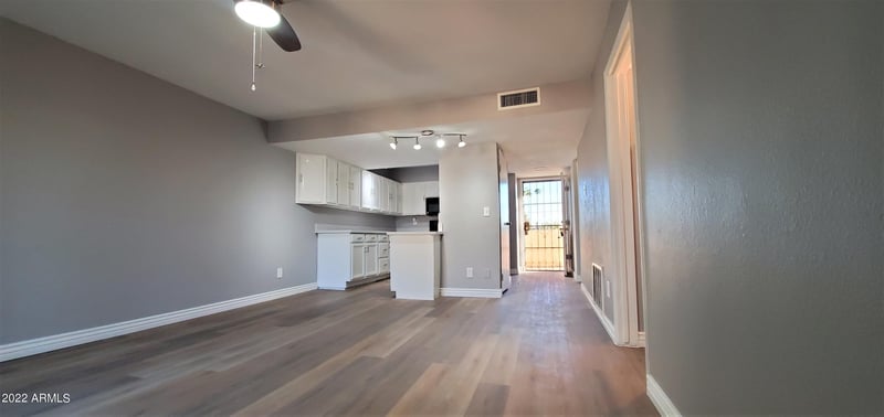 3313 68th St #211, Scottsdale, AZ 85251