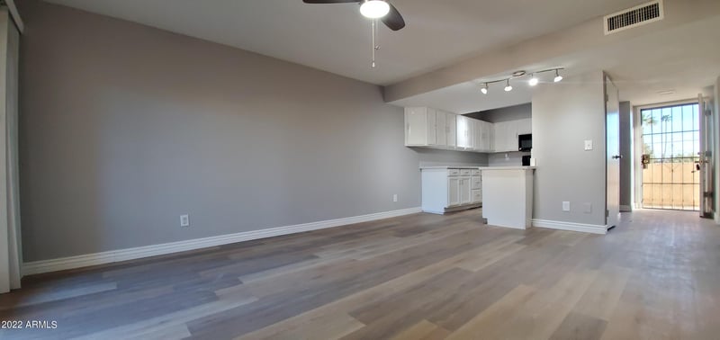 3313 68th St #211, Scottsdale, AZ 85251
