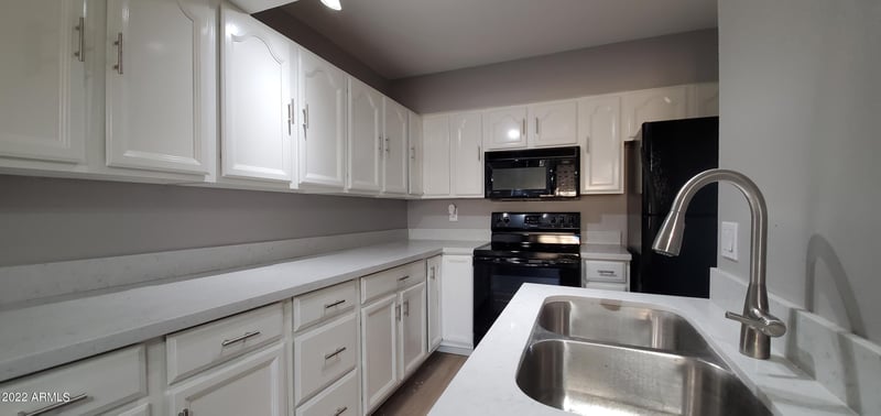 3313 68th St #211, Scottsdale, AZ 85251