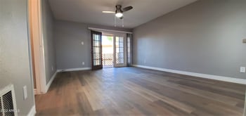 3313 68th St #211, Scottsdale, AZ 85251