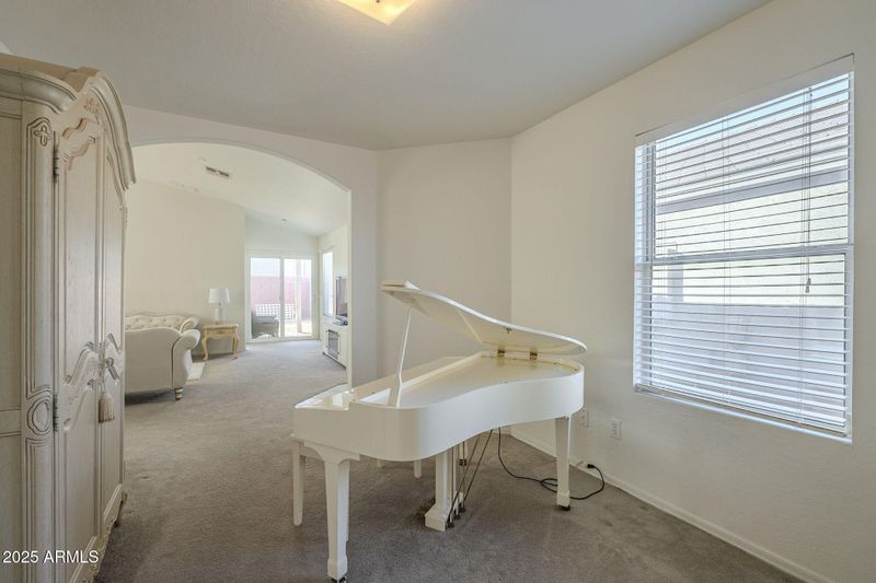 3313 E Waltann Ln, Phoenix, AZ 85032