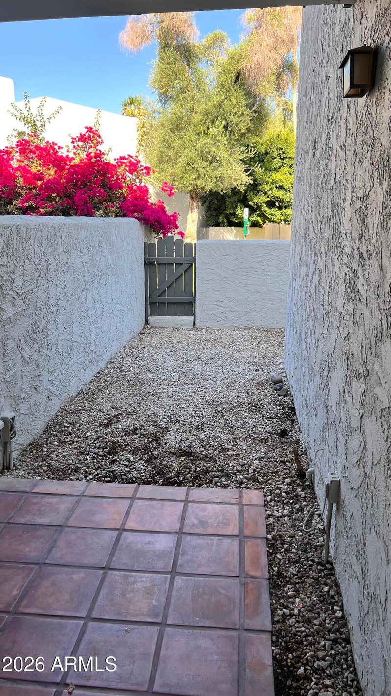 3313 N 68th St #120, Scottsdale, AZ 85251